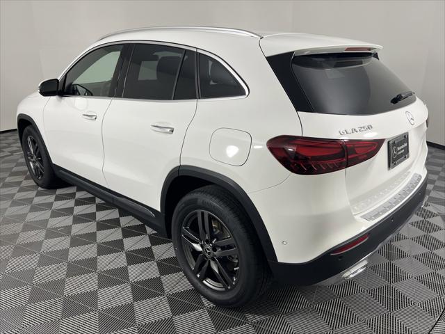 new 2024 Mercedes-Benz GLA 250 car, priced at $43,000