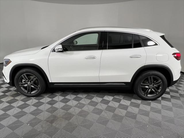 new 2024 Mercedes-Benz GLA 250 car, priced at $43,000