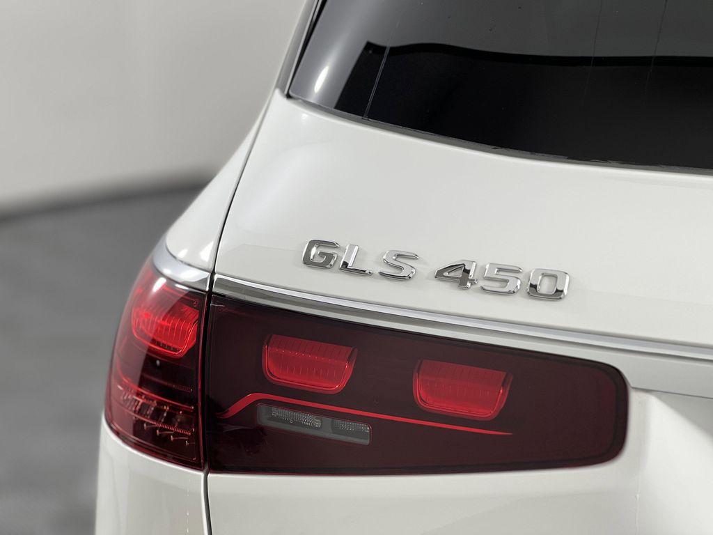 new 2025 Mercedes-Benz GLS 450 car, priced at $91,175