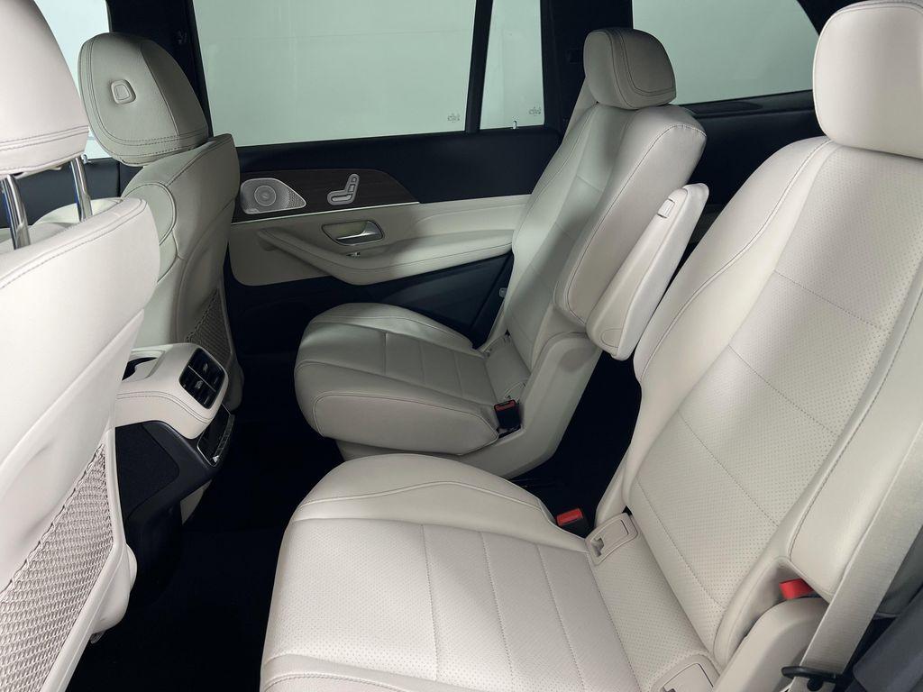 new 2025 Mercedes-Benz GLS 450 car, priced at $91,175