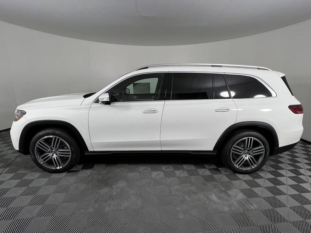 new 2025 Mercedes-Benz GLS 450 car, priced at $91,175