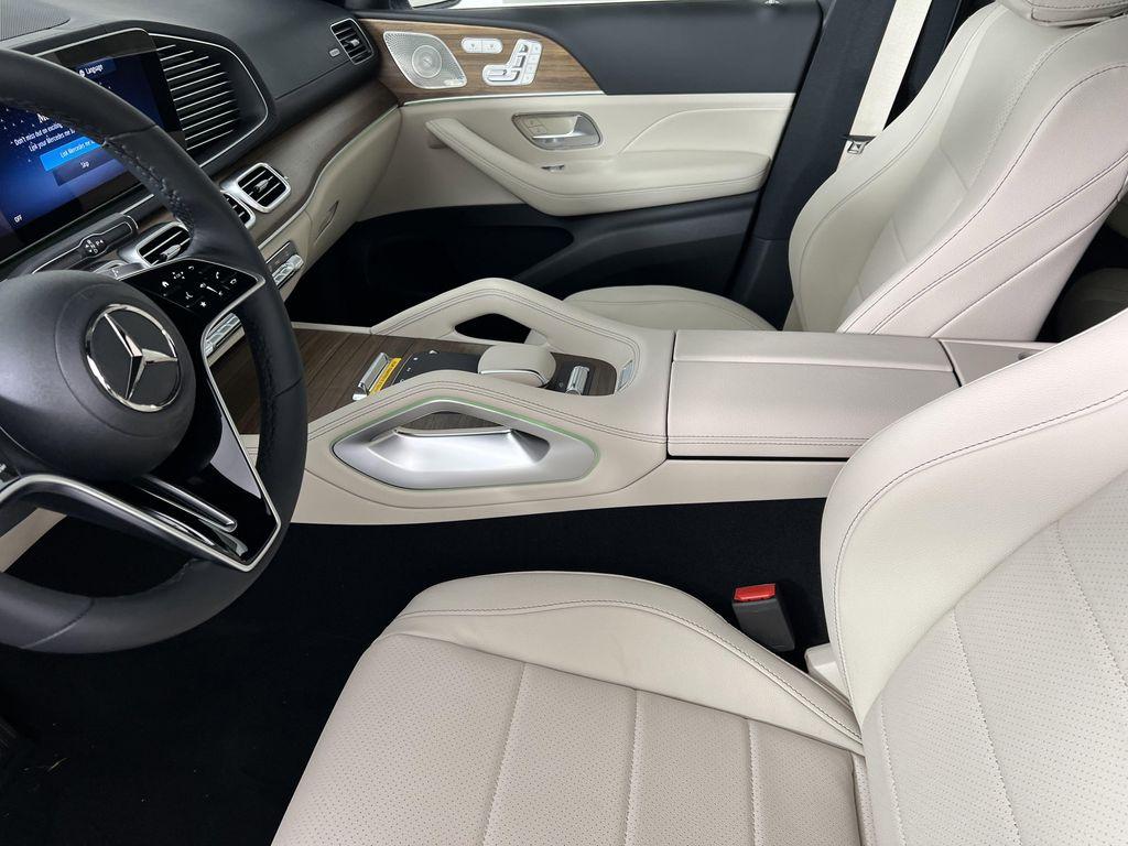 new 2025 Mercedes-Benz GLS 450 car, priced at $91,175