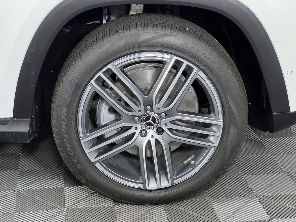new 2025 Mercedes-Benz GLS 450 car, priced at $91,175