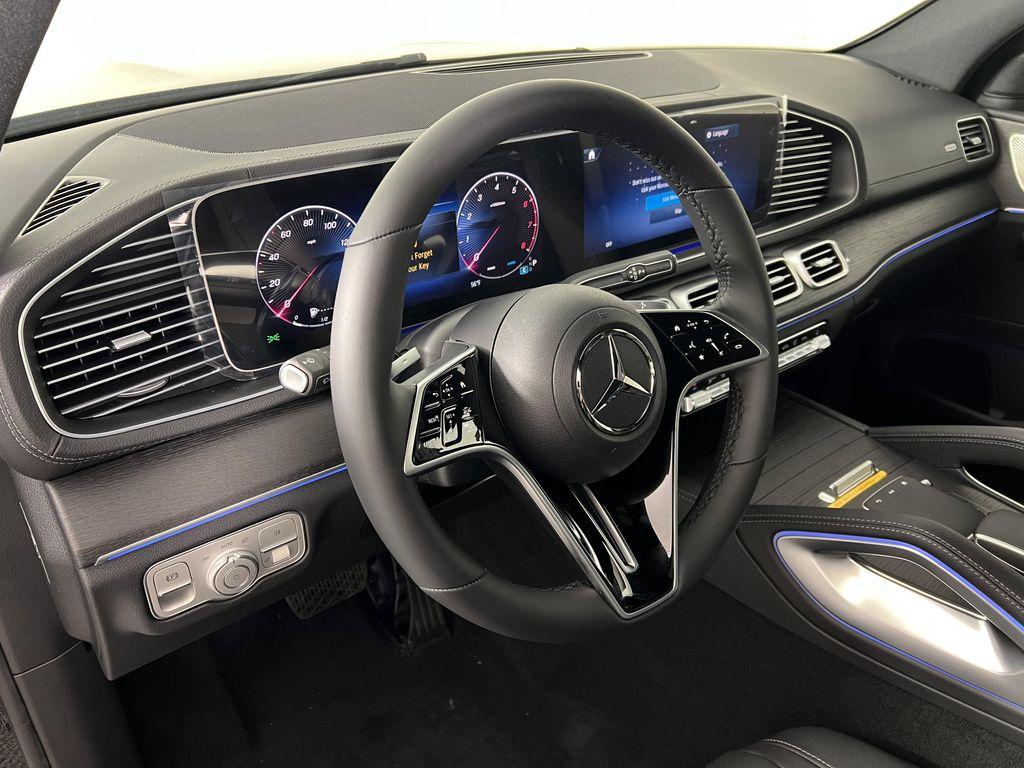 new 2025 Mercedes-Benz GLS 450 car, priced at $91,945