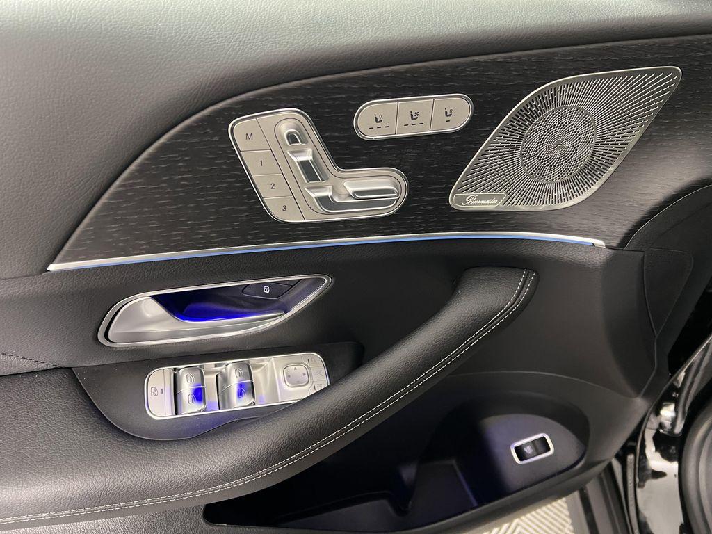 new 2025 Mercedes-Benz GLS 450 car, priced at $91,945