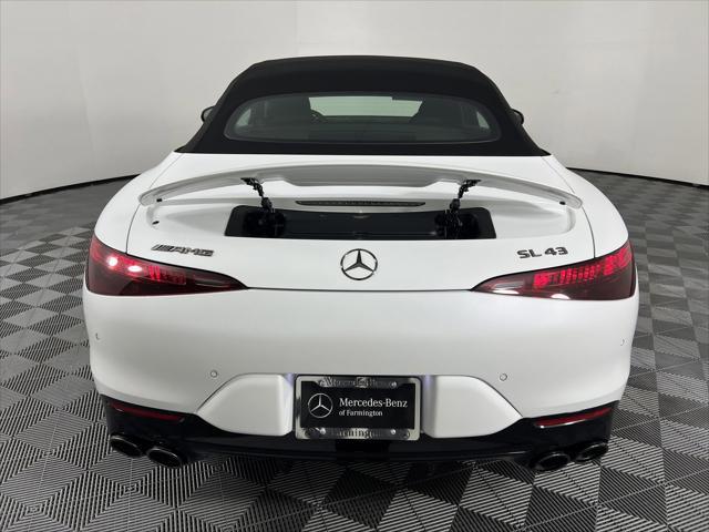 new 2024 Mercedes-Benz AMG SL 43 car, priced at $120,434