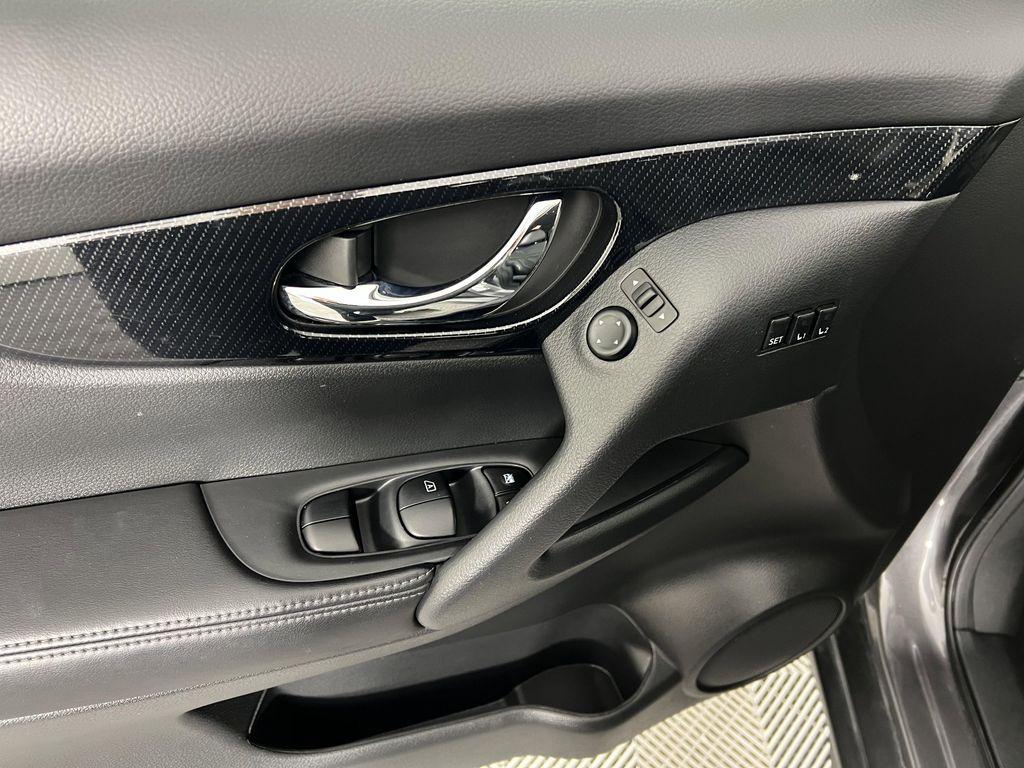 used 2020 Nissan Rogue car, priced at $19,999