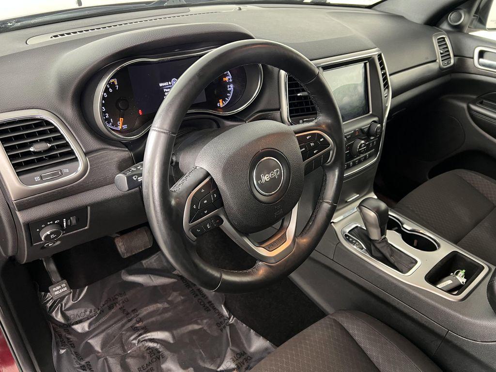 used 2018 Jeep Grand Cherokee car, priced at $15,352