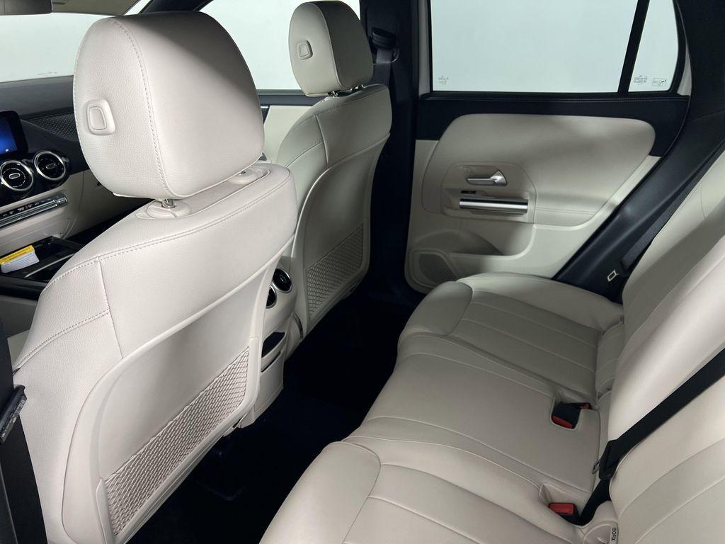 new 2026 Mercedes-Benz GLA 250 car, priced at $45,250