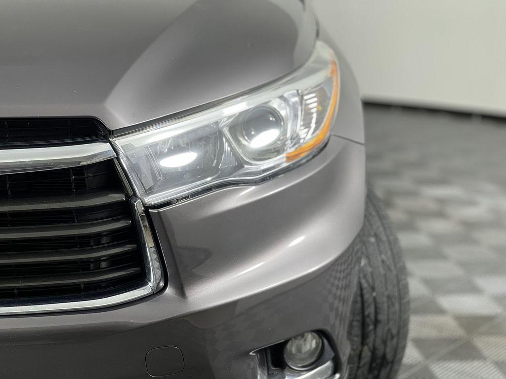 used 2016 Toyota Highlander car, priced at $19,798