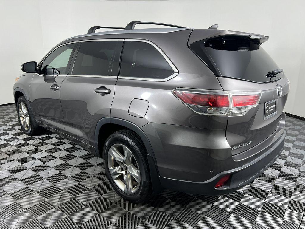 used 2016 Toyota Highlander car, priced at $19,798