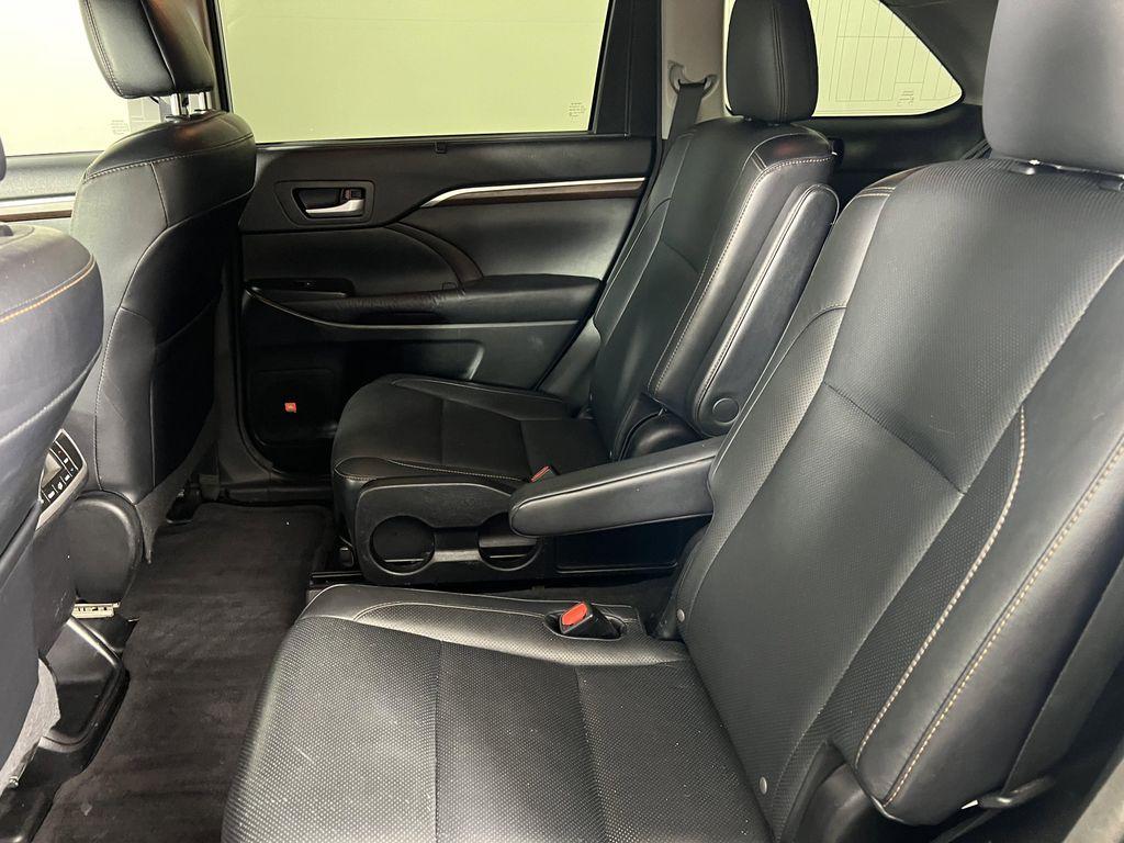 used 2016 Toyota Highlander car, priced at $19,798