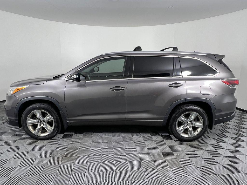 used 2016 Toyota Highlander car, priced at $19,798
