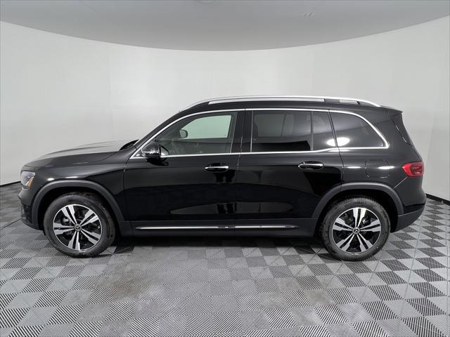 new 2025 Mercedes-Benz GLB 250 car, priced at $49,595