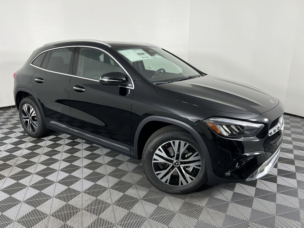 new 2025 Mercedes-Benz GLA 250 car, priced at $47,295