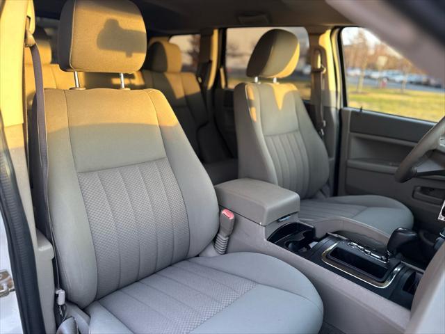 used 2006 Jeep Grand Cherokee car, priced at $5,995