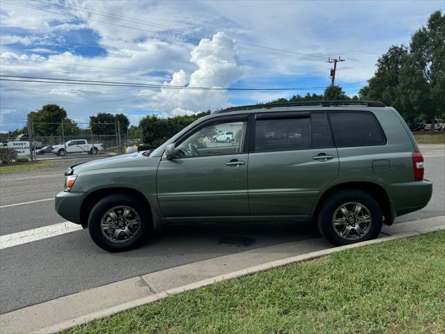 used 2005 Toyota Highlander car, priced at $6,995