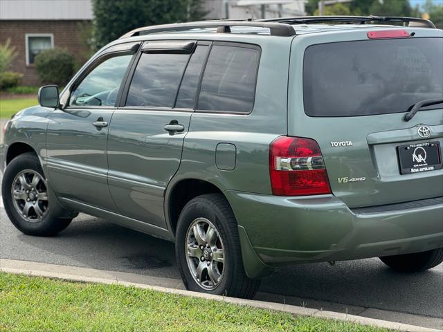 used 2005 Toyota Highlander car, priced at $6,995