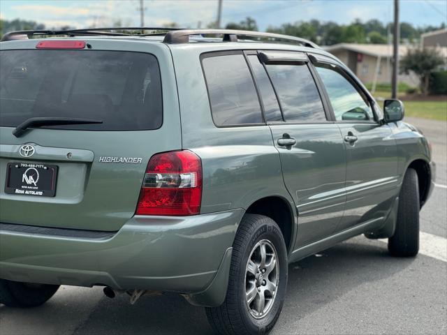 used 2005 Toyota Highlander car, priced at $6,995