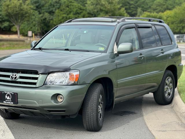 used 2005 Toyota Highlander car, priced at $6,995