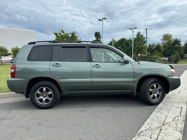 used 2005 Toyota Highlander car, priced at $6,995