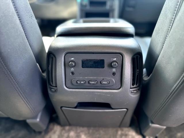 used 2003 Chevrolet Avalanche car, priced at $7,995
