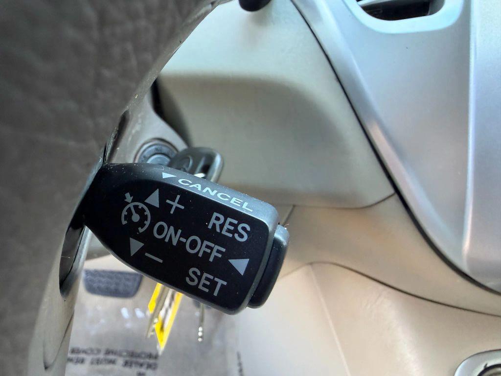 used 2004 Toyota Highlander car, priced at $7,995