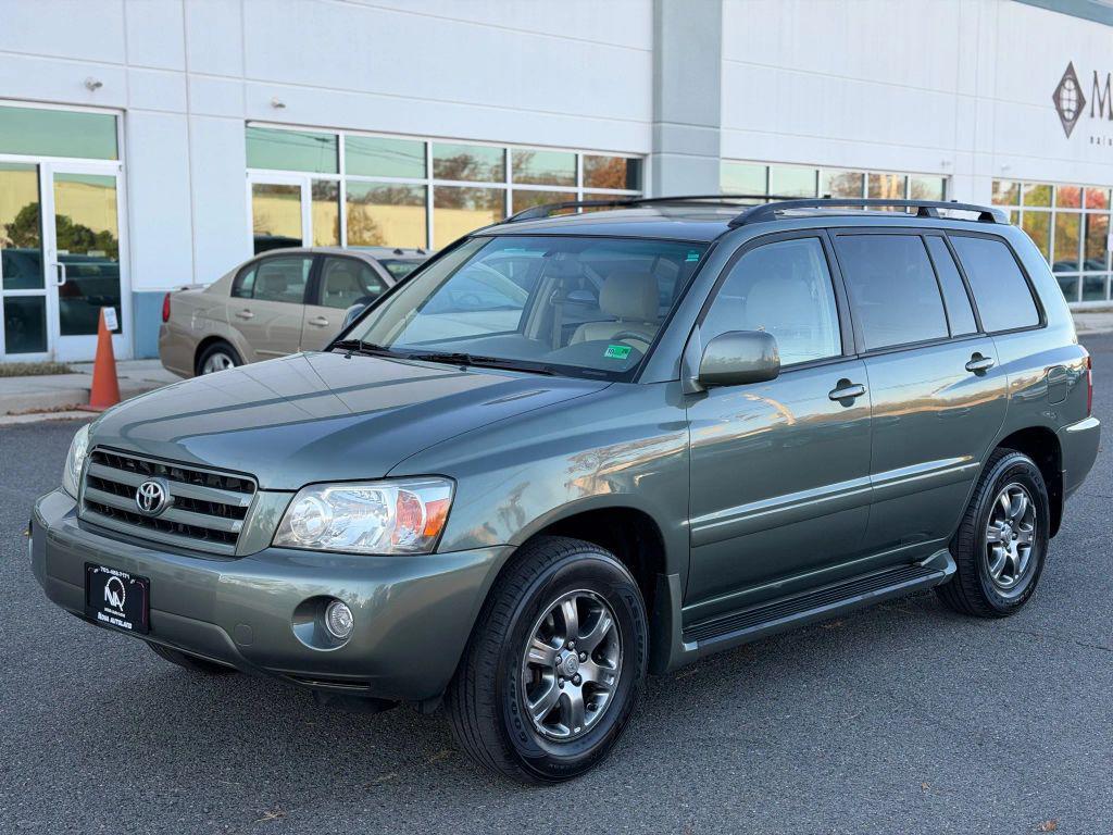 used 2004 Toyota Highlander car, priced at $7,995
