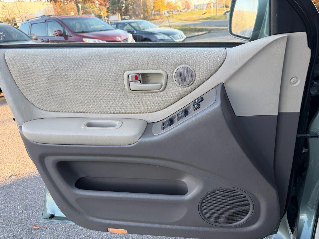 used 2004 Toyota Highlander car, priced at $7,995