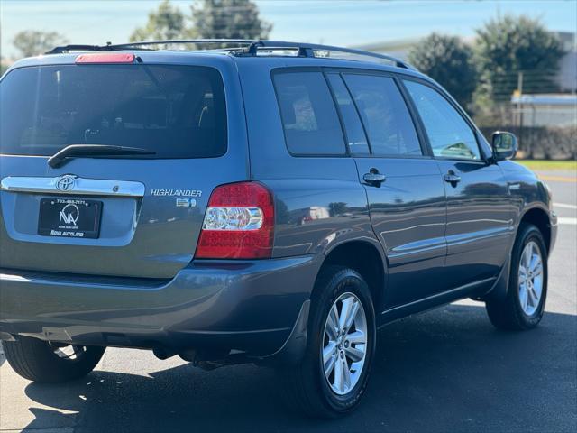 used 2007 Toyota Highlander Hybrid car, priced at $7,995