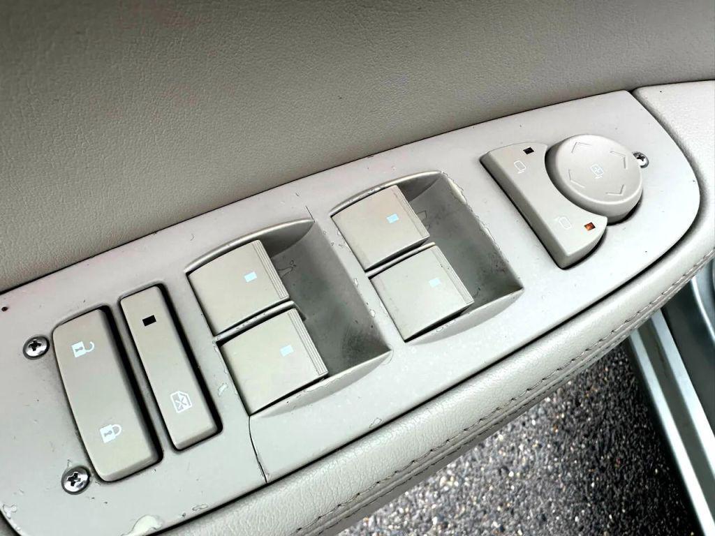 used 2007 Cadillac DTS car, priced at $7,495