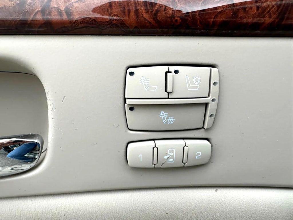 used 2007 Cadillac DTS car, priced at $7,495