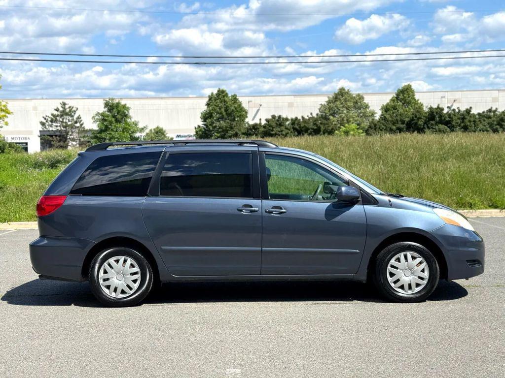 used 2007 Toyota Sienna car, priced at $6,495