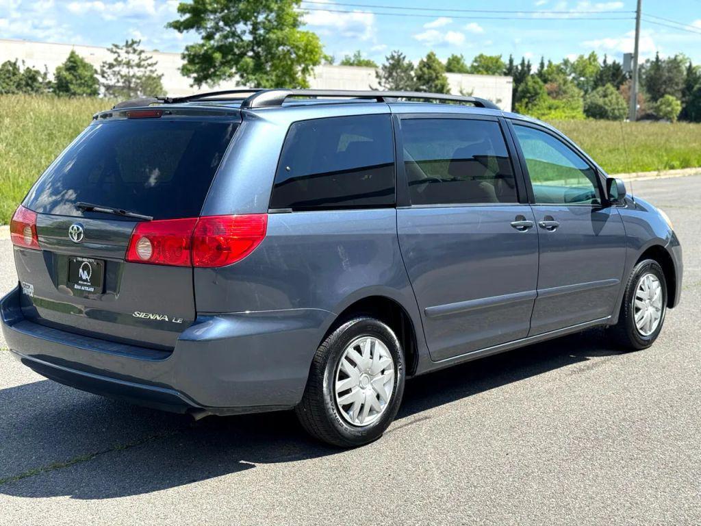 used 2007 Toyota Sienna car, priced at $6,495