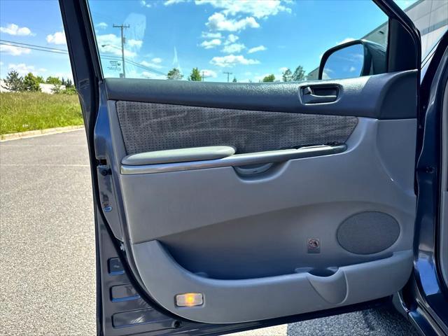 used 2007 Toyota Sienna car, priced at $7,995