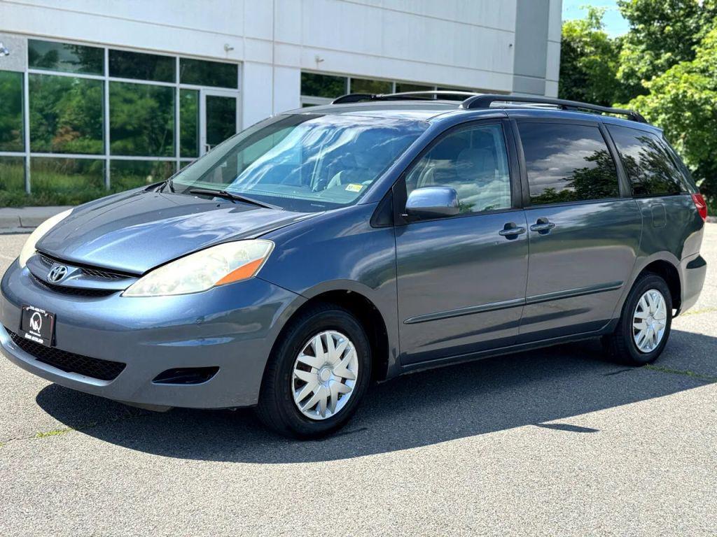 used 2007 Toyota Sienna car, priced at $6,495