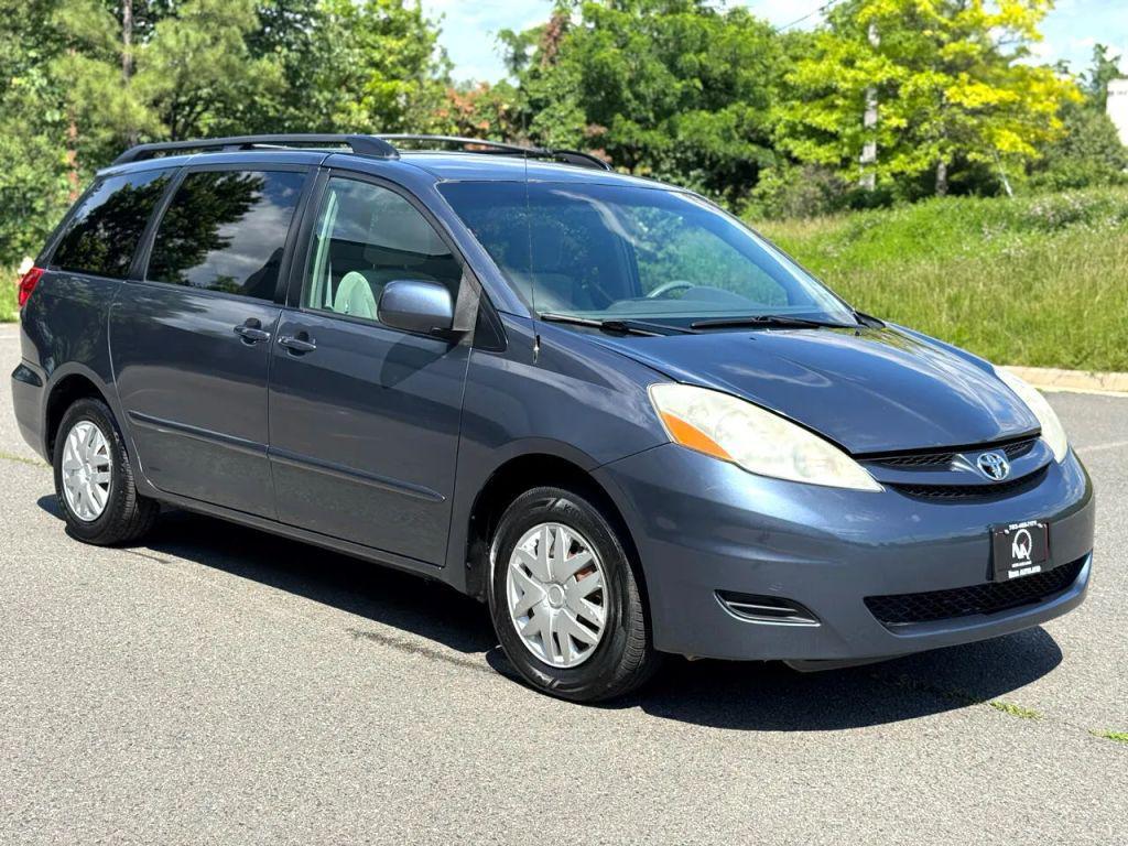 used 2007 Toyota Sienna car, priced at $6,495