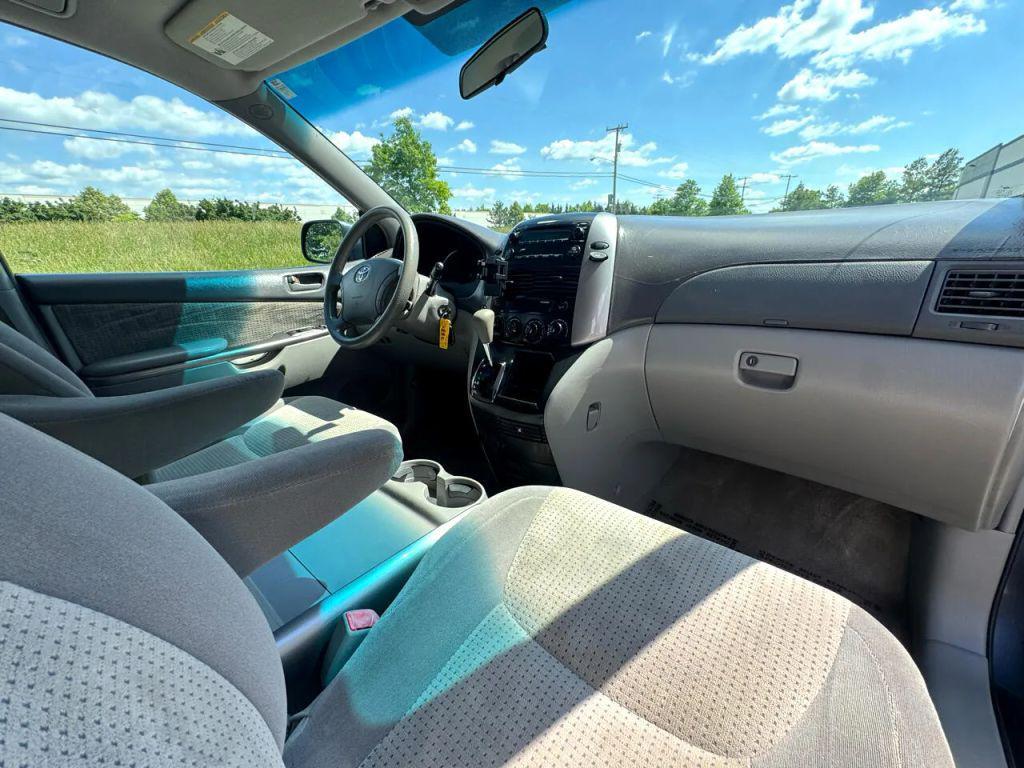used 2007 Toyota Sienna car, priced at $6,495