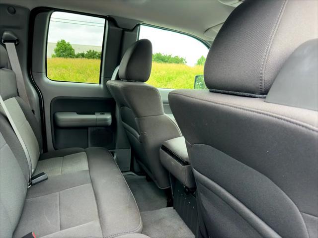 used 2006 Ford F-150 car, priced at $14,995