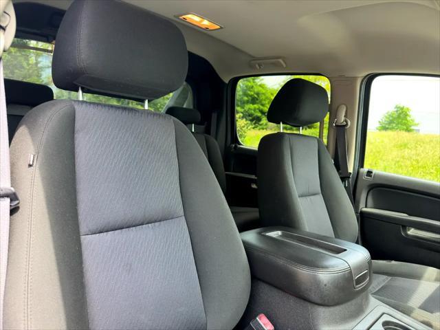 used 2011 Chevrolet Avalanche car, priced at $11,995