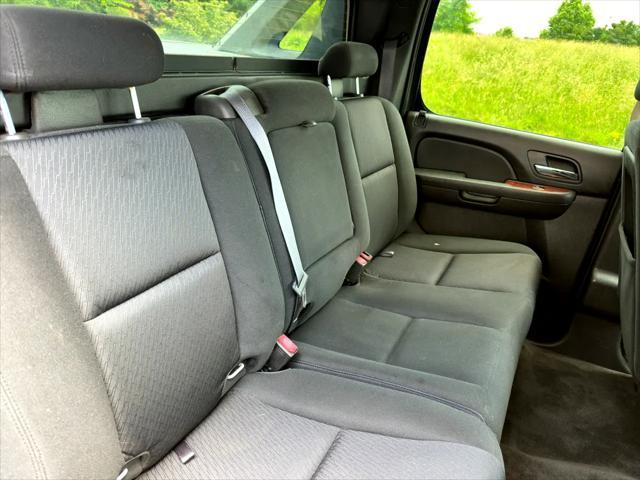 used 2011 Chevrolet Avalanche car, priced at $11,995