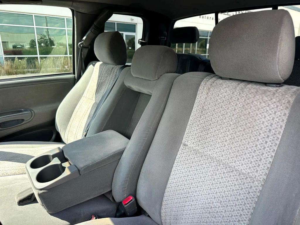 used 2006 Toyota Tundra car, priced at $10,495