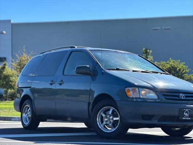 used 2002 Toyota Sienna car, priced at $8,995