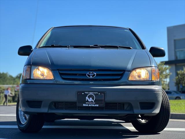 used 2002 Toyota Sienna car, priced at $8,995