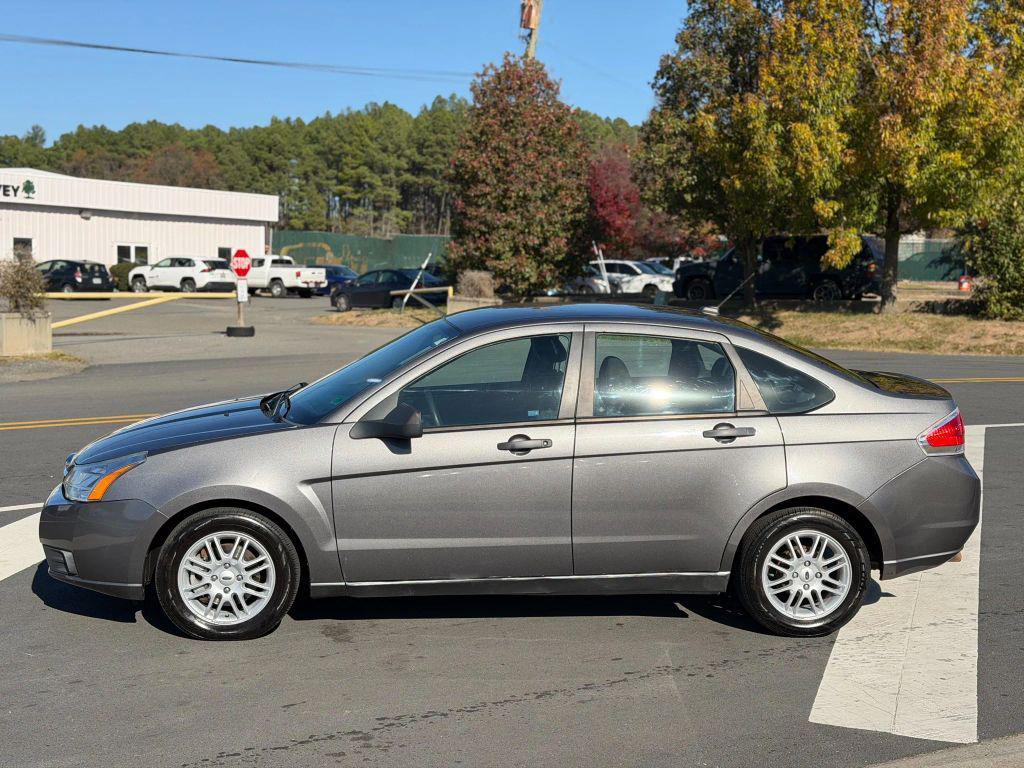 used 2009 Ford Focus car, priced at $5,495