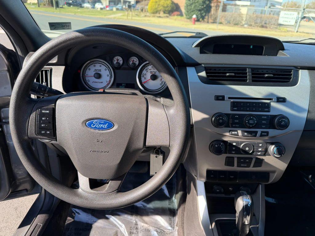 used 2009 Ford Focus car, priced at $5,495