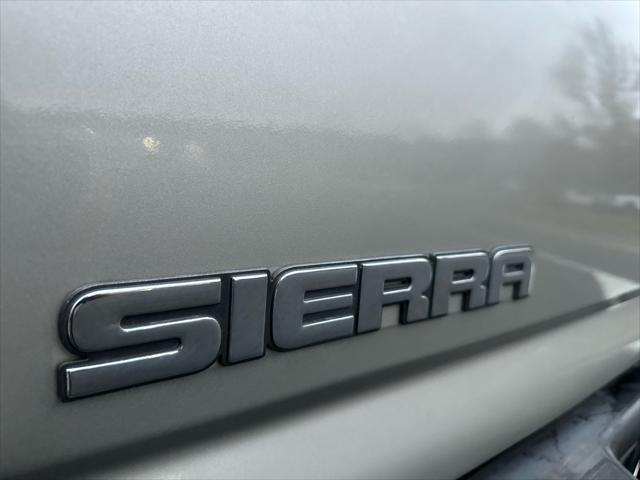 used 2005 GMC Sierra 1500 car, priced at $10,995