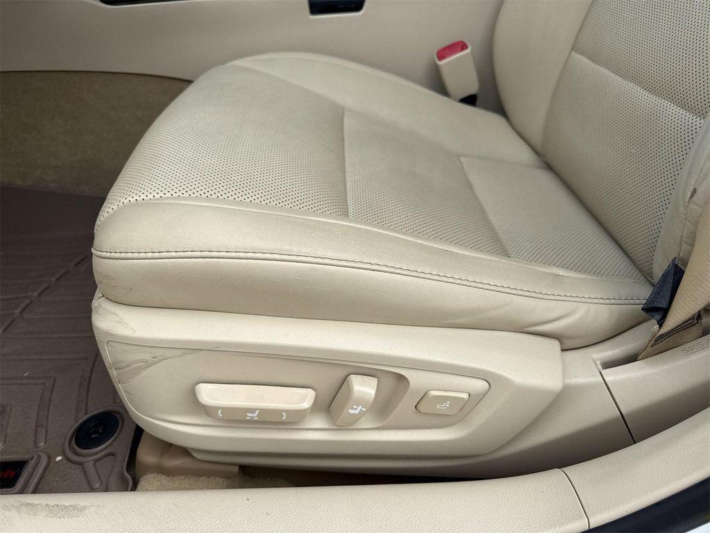 used 2015 Lexus ES 350 car, priced at $24,900