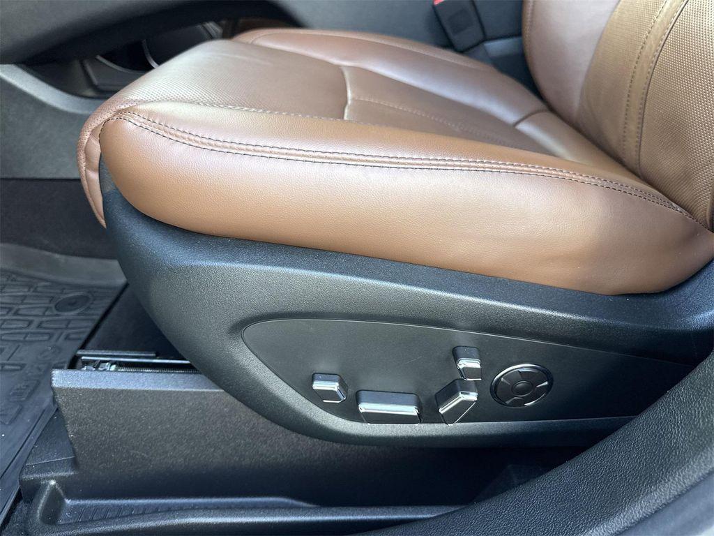 used 2023 Lincoln Nautilus car, priced at $43,900