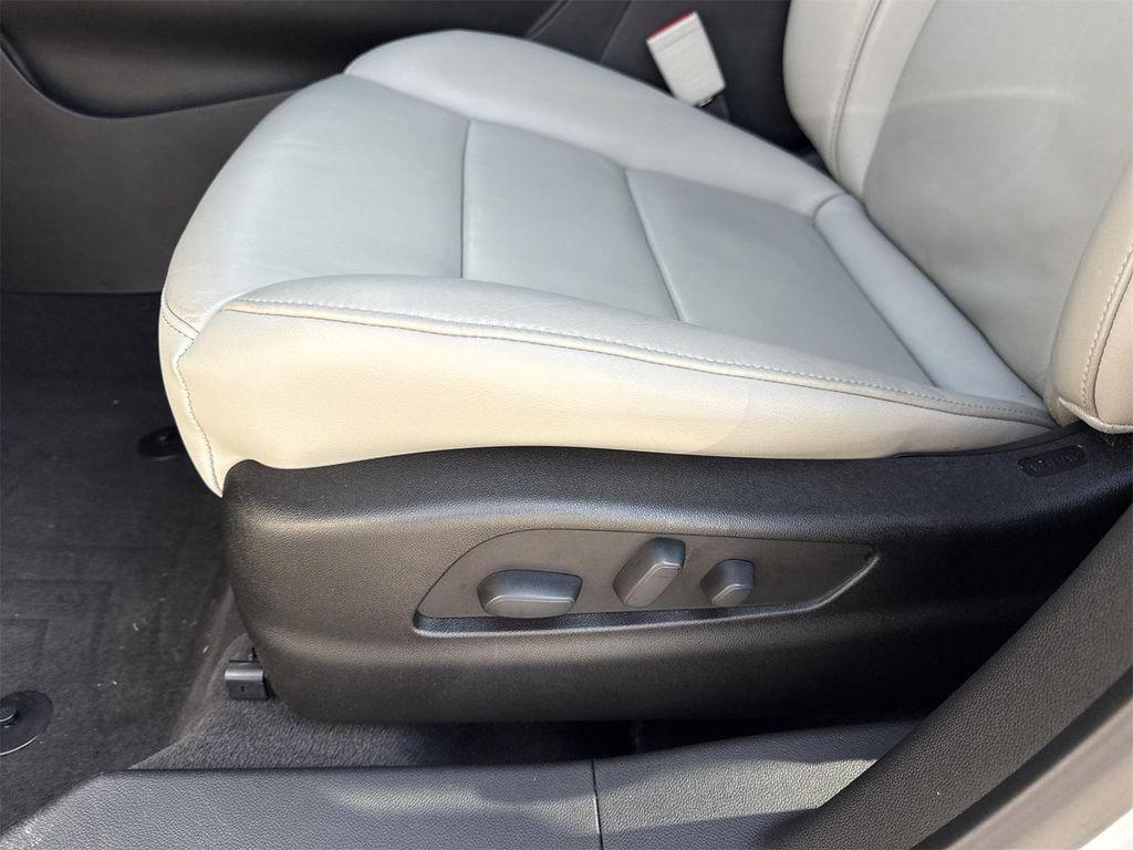 used 2019 Cadillac XT4 car, priced at $26,900